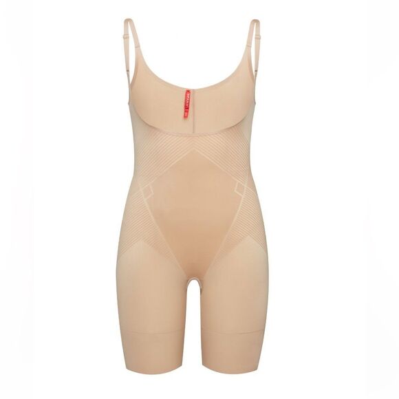 SPANX Thinstincts 2.0 bodysuit Medium NWT $88 Champagne Beige - Picture 2 of 8